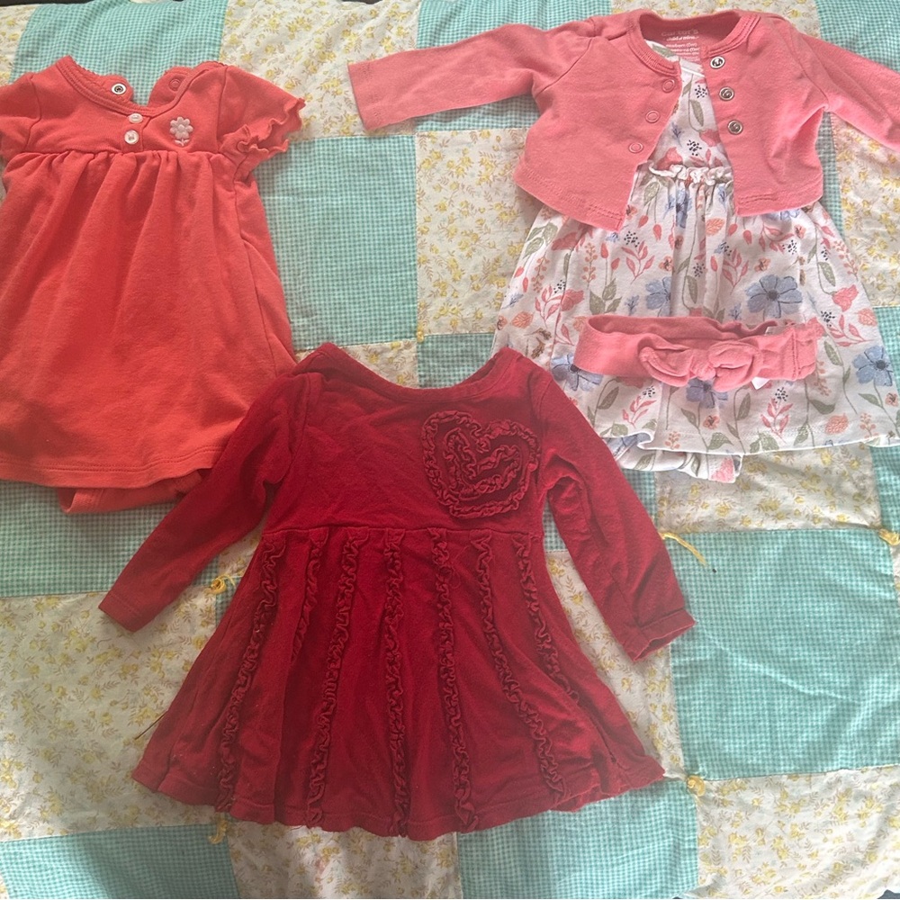 newborn baby clothes